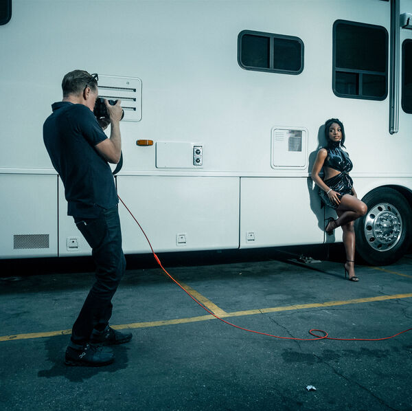 Pirelli-Kalender von Bryan Adams: Gefüllt mit grossen Stars